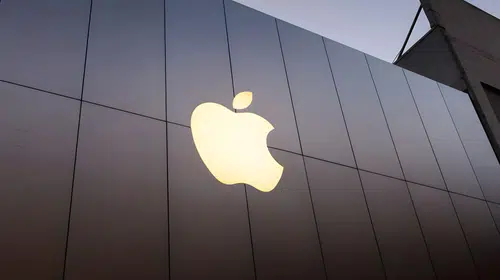 Apple'ın ikonik telefon serisinde radikal değişim: 20. yıl dönümüne özel fütüristik tasarım
