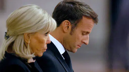 Elysee Sarayı’ndaki çatlağın perde arkası: Macron çiftinin uçak krizinde 'yasak mesaj' iddiası