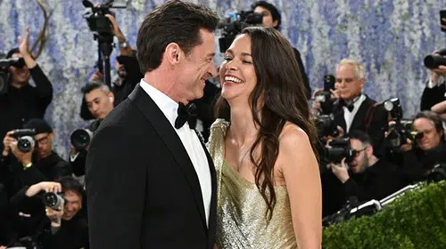 Met Gala'da Hugh Jackman şoku: 27 yıllık eşini unuttu, yeni aşkıyla boy gösterdi