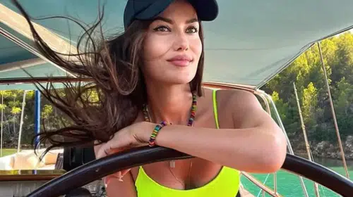Yaz güneşini erken karşıladı: Fahriye Evcen'den sezonun ilk plaj karesi geldi