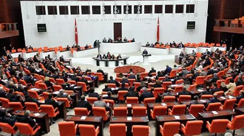 Meclis yaz döneminde mesaiye devam edecek
