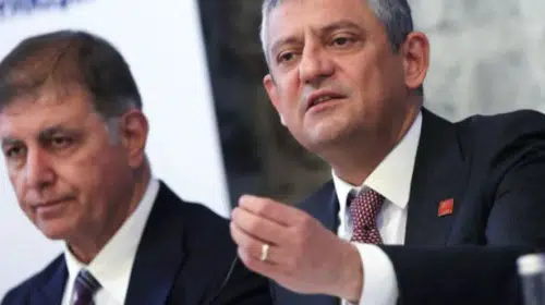 İzmir Büyükşehir Belediye Başkanı Tugay'dan sert istifa çıkışı