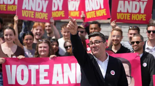İşçi Partisi'nde yeni dönem: Andy Burnham koltuğa aday