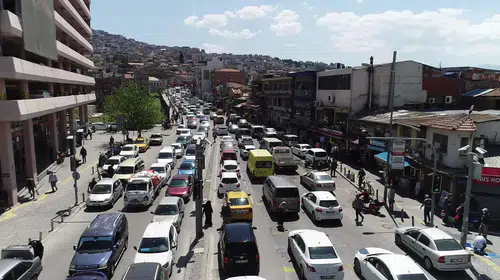 İzmir trafiğindeki araç yoğunluğu 2 milyon sınırını aştı