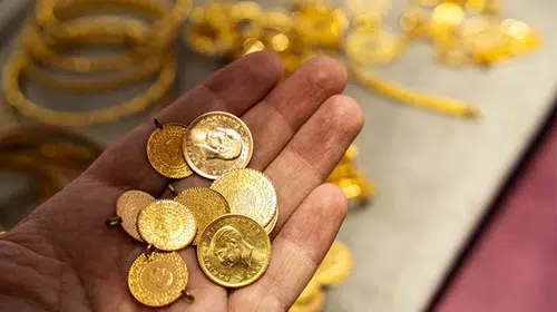 Piyasaların rotası değişti: Yatırımcılar tedirgin, altın fiyatlarında yön aşağı döndü