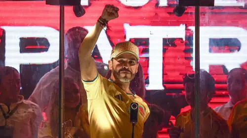 Kolombiya seçimlerinde sağcı aday zaferini ilan etti