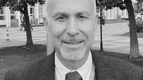 Diplomasi koridorlarından kalemine yansıyan tecrübe: Büyükelçi Hasan Servet Öktem kimdir?