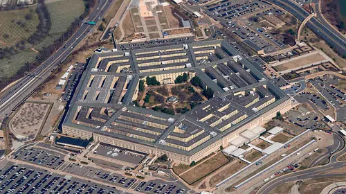 Pentagon binasında güvenlik alarmı paniğe neden oldu