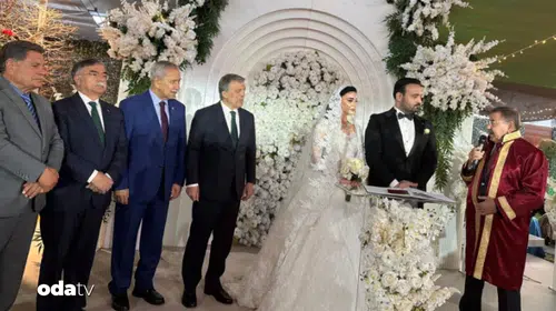 Siyasi figürlerin düğün töreninde gözlenen mesafeli duruş