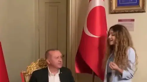 Pınar Süer Performansıyla Sosyal Medyada İlgi Odağı Oldu