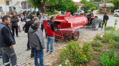 İzmir kırsalında yangınla mücadele için yerel seferberlik