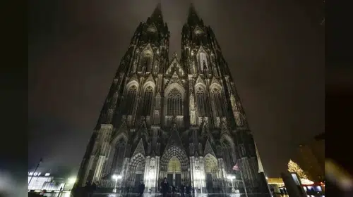 Almanya'da turizm devri değişiyor: Köln Katedrali'ne girişler ücretli hale geliyor