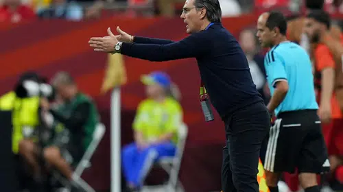 Montella tercihleri Dünya Kupası açılışında tartışma yarattı