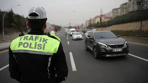 İstanbulda bugün bisiklet turu için geçici yol kapatmaları uygulanıyor
