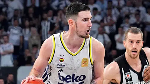 Nando de Colo parkelere veda ederek yeni rotasını çizdi