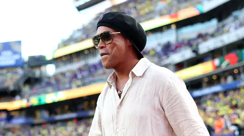 Ronaldinho İtalya’da Sahalara Dönüş Sinyali Verdi