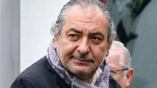 Televizyon dünyasının unutulmaz ismi Reha Muhtar hayatını kaybetti