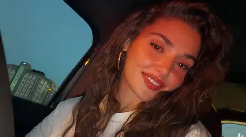 Hande Erçel oyunculuk kariyerine senaryo yazarlığını ekliyor