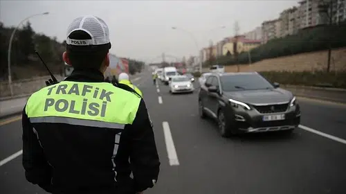 İstanbul trafiğinde triatlon düzenlemesi