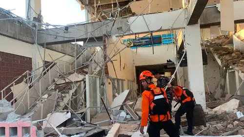 Endonezya depreminde bilanço ağırlaşıyor 51 can kaybı