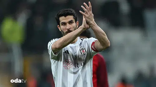 Beşiktaş Necip Uysal için Eyüpspor maçı öncesinde tören düzenliyor