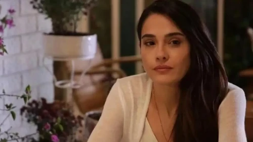 Ayşe’nin Öyküsü Dizisi Ne Zaman Başlıyor? Funda Eryiğit ve Caner Cindoruk’tan Yeni Dizi Sürprizi