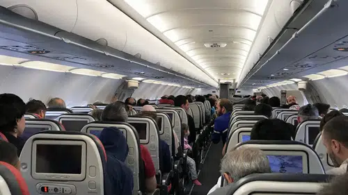 Uçakta Sigara Yakan Yandı! THY 245 Yolcuyu Kara Listeye Aldı