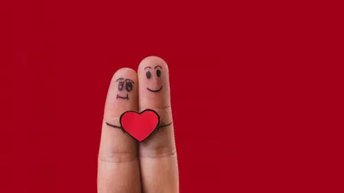 Erkeklerin Kadınlara Olan İlgisini Gösteren İşaretler: Nelerin Farkında Olmalıyız?