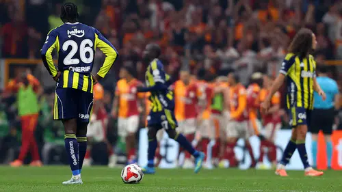 Samandıra’da gergin gece: Fenerbahçe otobüsüne saldırı şoku