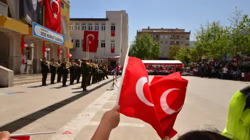 23 Nisan’da Hangi Kurumlar Faaliyete Ara Verecek? Okulların Açık mı, Kapalı mı Olacağı Belli Oldu!