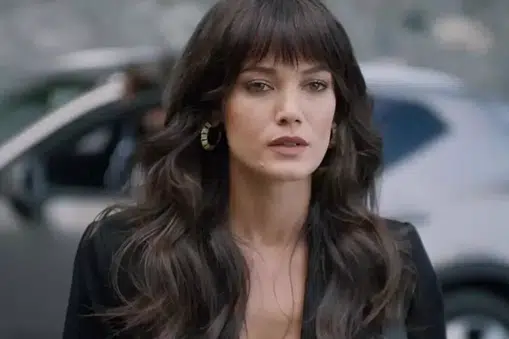 Pınar Deniz: Yaşı, Kökeni ve Burcu Nedir? Kıvanç Tatlıtuğ ile Yeni Bir Proje İçin Mi Bir Araya Geliyor?