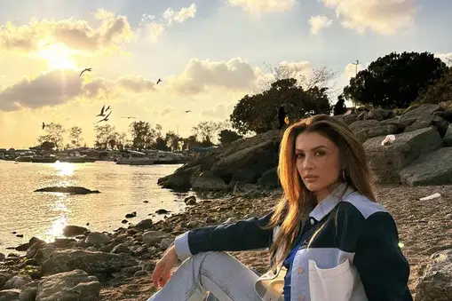 Burcu Özberk'ten aşk itirafı: 'İnşallah kalbime yakışanı bulurum'