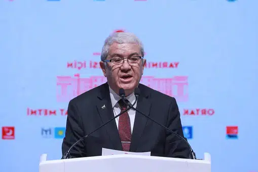 Bülent Şahinalp: Yaşı, Kökeni ve Mesleki Kariyeri Üzerine Bilgiler