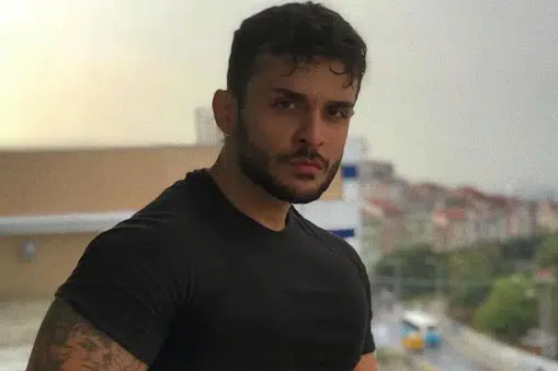 Sosyal Medya Fenomeni Ogün Alibaş: Yaşı, Özel Hayatı ve Gözaltı Süreci!