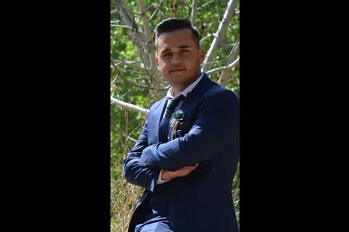 AK Parti İlçe Başkanı Ramazan Beşparmakkaya'nın Kayıp Üzüntüsü: Muhammet Beşparmakkaya'nın Hayatına Veda Edilişi