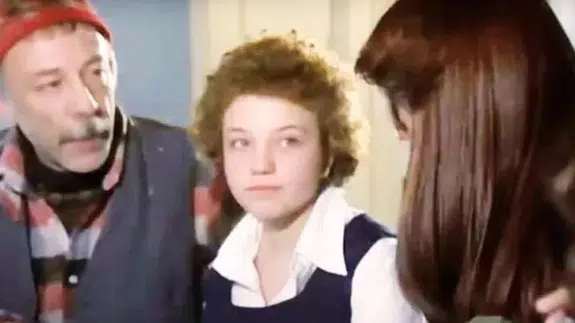 Yeşilçam Efsanesi Lale Ilgaz'ın Şaşırtan Değişimi! Kıvırcık Hasret'in Son Hali Görenleri Büyüledi