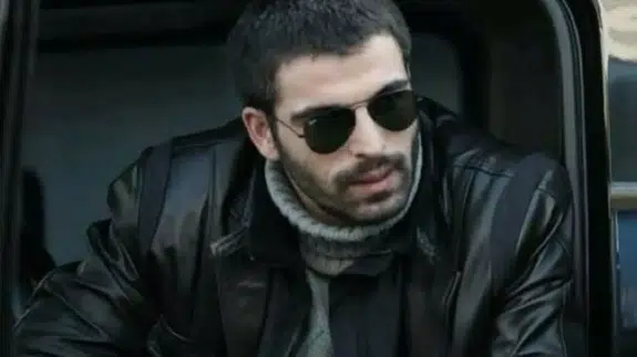 Mehmet Akif Alakurt kimdir? Mehmet Akif Alakurt öldü mü, bekâr mı, evli mi, çocuğu var mı, hangi dizilerde oynadı?