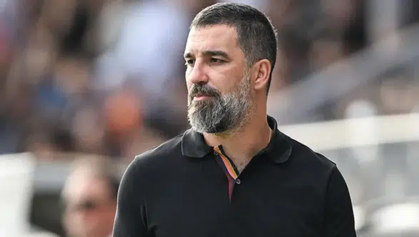 Arda Turan'ın Röportajda Göz Teması Kurmaması Olay Oldu! Eşi Aslıhan Gündeme Geldi