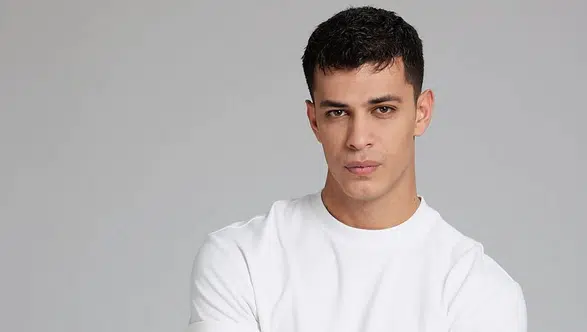 Yeraltı Dizisi'nde Paşa Karakterinin Gerçek Yüzü: Hakan Çelebi'nin Hayat Hikayesi ve Kariyer Yolculuğu