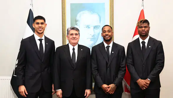 Beşiktaş'tan 7 yeni transfer için imza töreni