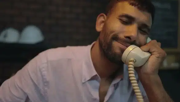 Şarkıları yanlış söylemesiyle tanınan Kandıralı Ferdi kimdir? Kaç yaşında, ne iş yapıyor?