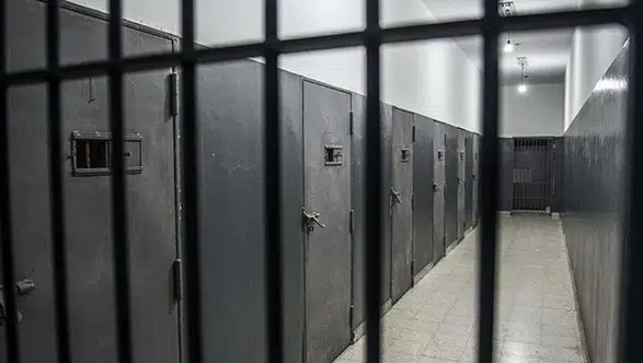 Rusya'da Eski Valiye Yolsuzluk Suçlamasıyla 14 Yıl Hapis Cezası Verildi