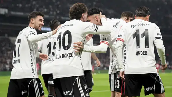 Dolmabahçe'de Gollerle Dolu Bir Akşam: Beşiktaş, Antalyaspor’u Fırtına Gibi Geçti!