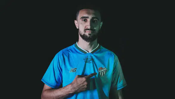Bursaspor'dan savunmaya Azerbaycanlı takviye: Toral Bayramov yeşil-beyazlı formayı giyiyor