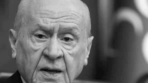 Siyasette bayram trafiği: Bahçeli'den Kılıçdaroğlu ve Özel'e dikkat çeken telefon