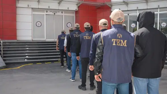 FETÖ'nün emniyet yapılanmasına büyük darbe: 17 ilde eş zamanlı düğmeye basıldı