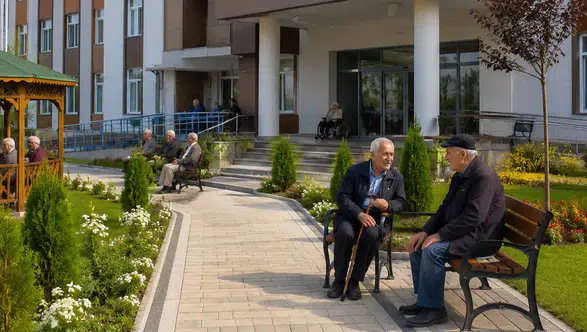 Yaşlı bakımında devrim niteliğinde adımlar: 70 yaş üstüne kapılar ardına kadar açıldı