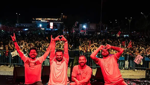 Milli Takım'ın Dünya Kupası coşkusuna Pera'dan rock dokunuşu