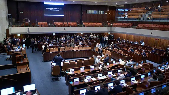 Parlamentoda tuhaf sahne: Yabancı delegasyonlar ülkeleri adına İsrail’den özür diledi