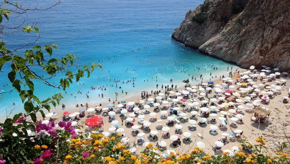 Antalya kıyılarında yeni dönem sigarasız plaj uygulaması